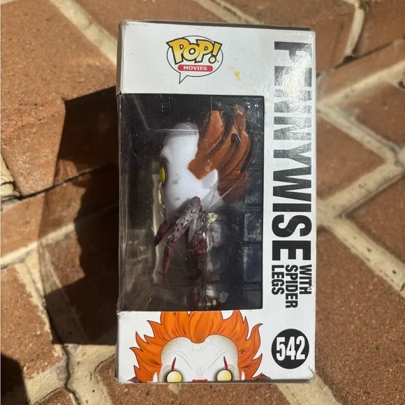 Funko Pop! Movies IT #542 Pennywise w/ Spider Legs Vinyl Figure + Box - Picture 3 of 11